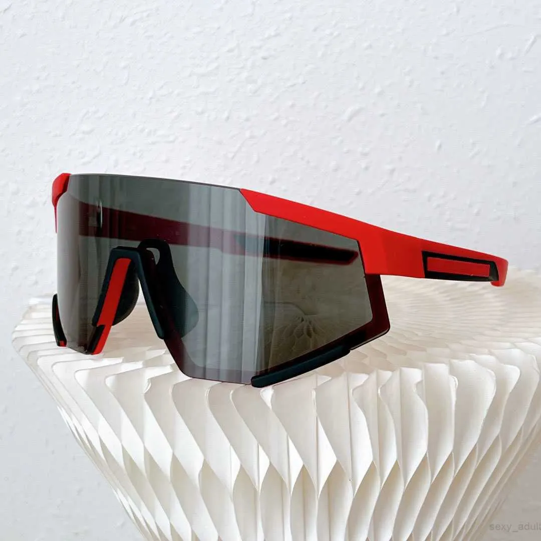 Óculos de sol de folheado vibrante Óculos de esqui Tamanho 130 Frame geométrico Creative Nylon Inlay Configuração dos templos com um estilo moderno do estilo feminino Sunglas 5LE8