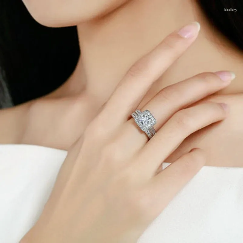 Cluster Rings Be 8 Classic Square Shape CZ för kvinnor White Glod Plated Fashion Jewelry Wedding Party Gift Anillos R136