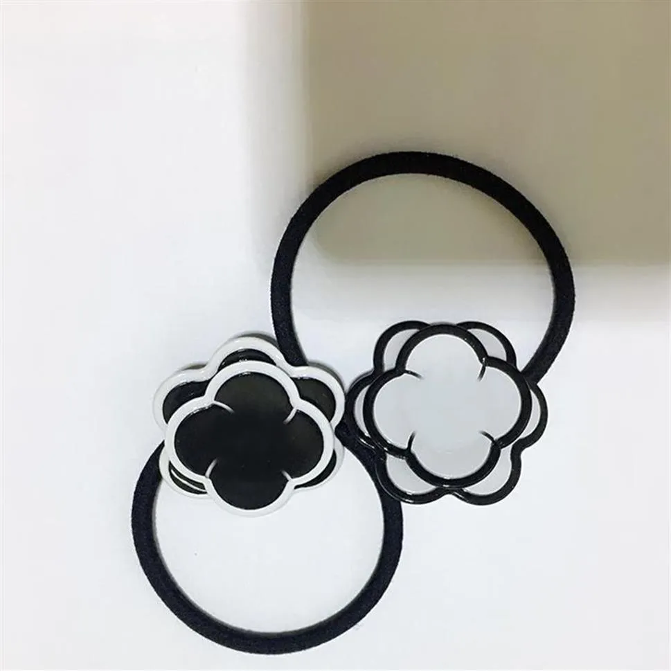 4 cm czarno -biały akryl podwójnie kwiat Pierścień do włosów C Głowa gumki gumki do damskiej Kolekcja Fashion Mash