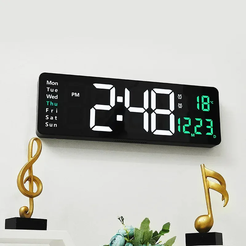 Wandklokken Aan de muur gemonteerde digitale wandklok Afstandsbediening Temp Datum Weekweergave Uitschakelen Geheugen Tafelklokken Dubbel alarm Groot LED-decor 231017