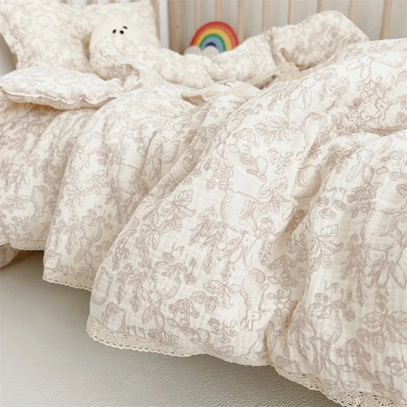 Quilts Vintage Floral Cotton Muslin Quilt for Autumn Winter Baby Boys Girls Comforter Kindergarten Infant Nap Cover 231017