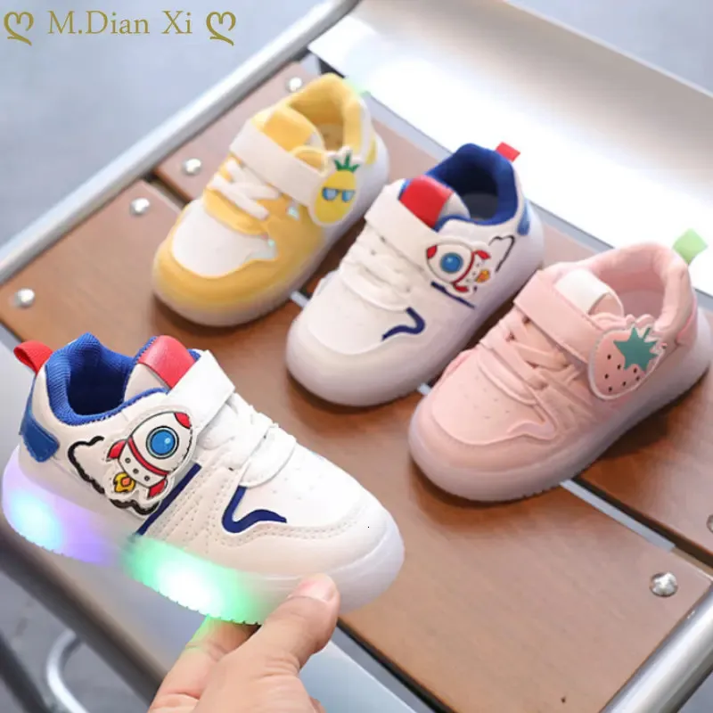 Сапоги, детская повседневная обувь со светодиодной подсветкой, модные дышащие кроссовки с подсветкой из мультфильмов и фруктов для мальчиков и девочек, детские 231017
