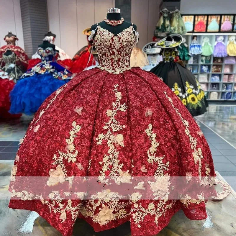 반짝이는 붉은 공주 Quinceanera 드레스 볼 스트랩 어깨 꽃 아플리케 구슬로 된 결정 달콤한 16th 가운