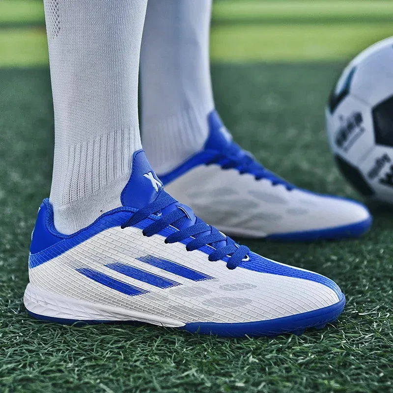 حذاء اللباس جمعية رجال كرة القدم في الهواء الطلق الرياضة الرياضية الاصطناعية كرة القدم Futsal أحذية أطفال كرة القدم للأطفال 231016