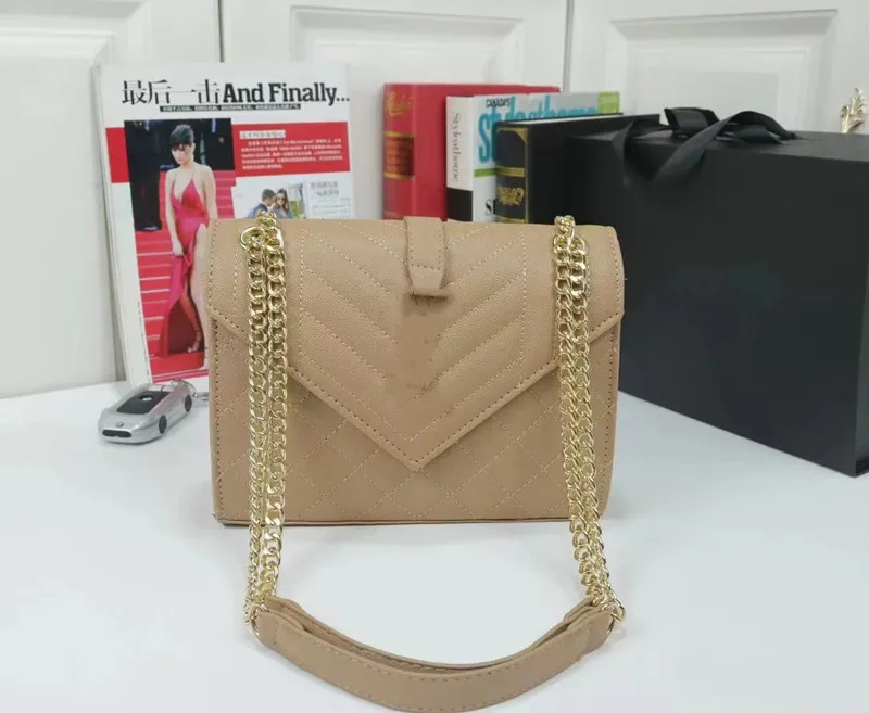 Designer Bag Mulheres Caviar Bolsas Bolsas Envelope Bolsas De Ombro Tote Bagg Black Bezerro Clássico Listras Diagonais Acolchoadas Correntes Dupla Aba Médio Cruz Corpo