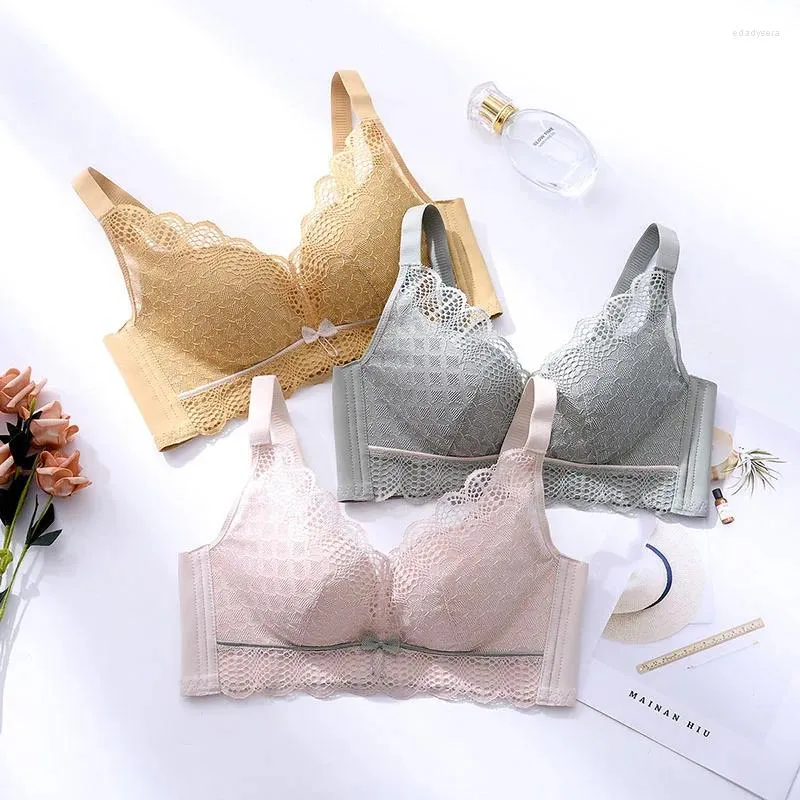 Bras with outlet no metal