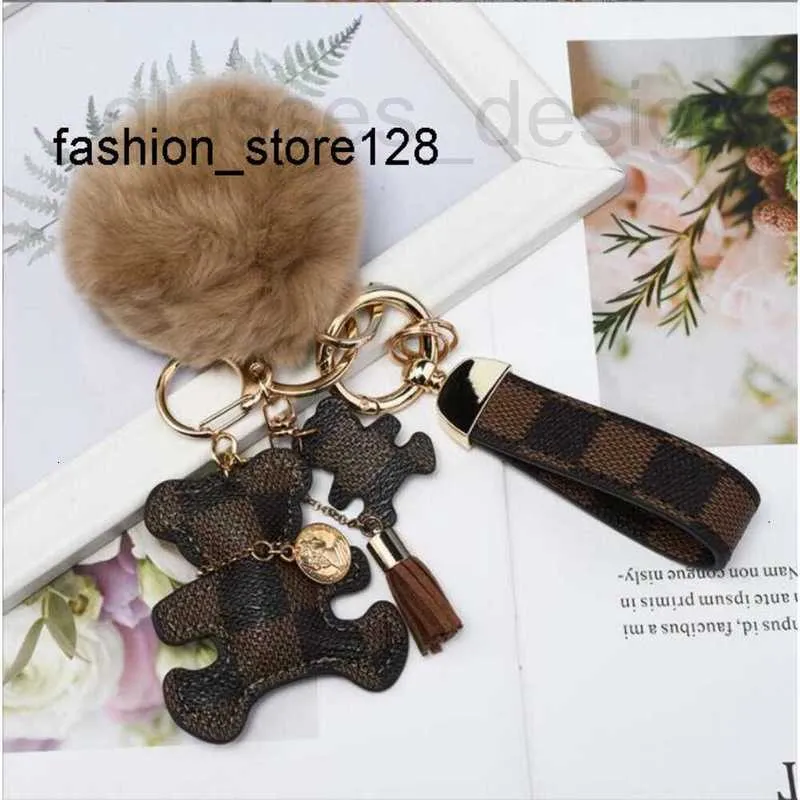 Porte-clés Longes Designer Mignon Mode Teddy Bear Porte-clés Bague Cadeaux Femmes PU Cuir Boucles De Voiture Sac Charm Accessoires Hommes Animal Porte-clés SFAK D9MJ