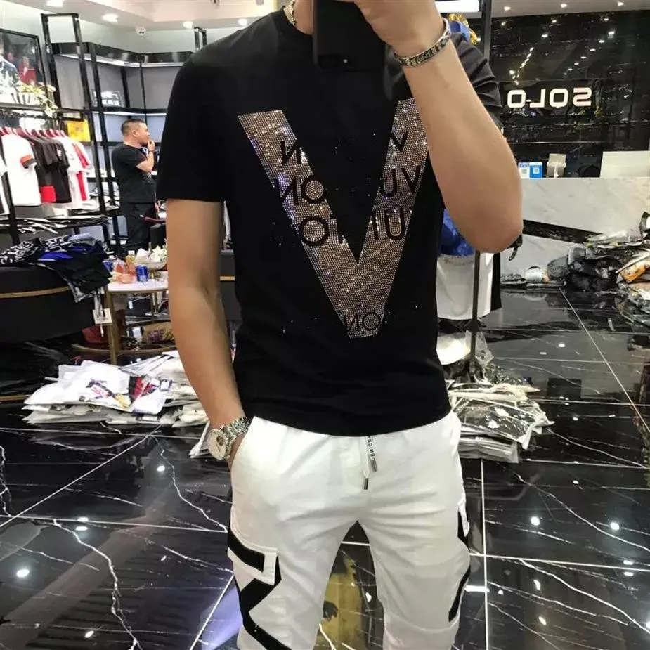 T-shirt da uomo 2022 Nuovo cotone mercerizzato V-modello strass Designer maschile Slim Casual Tees Nero Bianco Tendenza moda Short262r