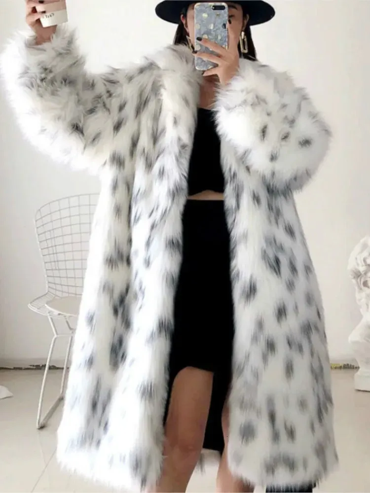 Cappotto invernale da donna in pelliccia sintetica da donna Cappotto casual con stampa leopardo delle nevi Giacca femminile spessa calda di media lunghezza in peluche 231017