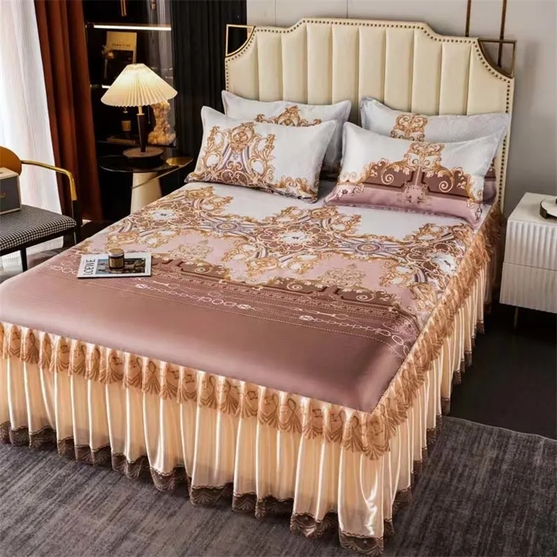 Кровать юбка 3pcs Set king Queen размером с цветочной романтической кровать с припечатками с 2 шт. Наклоновая наволочка Летняя прохладная крышка для кровати против скольжения 231013