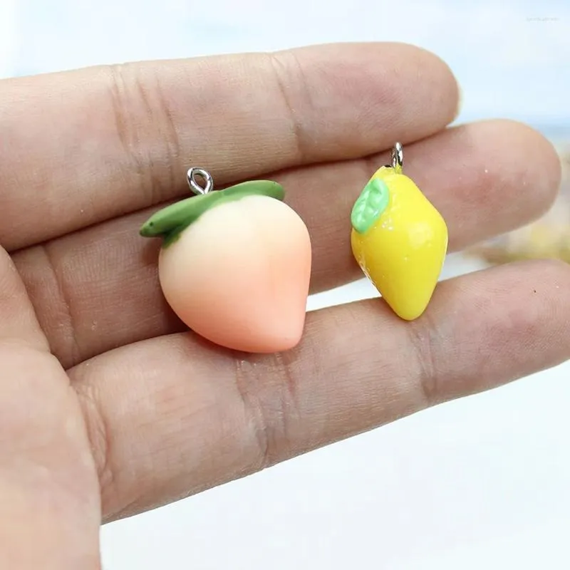 Charms 10st/Lot Fruit Charm Harts 3D Peach Lemon Pendant för DIY Craft Smycken Finding Earrings Halsband Keychain