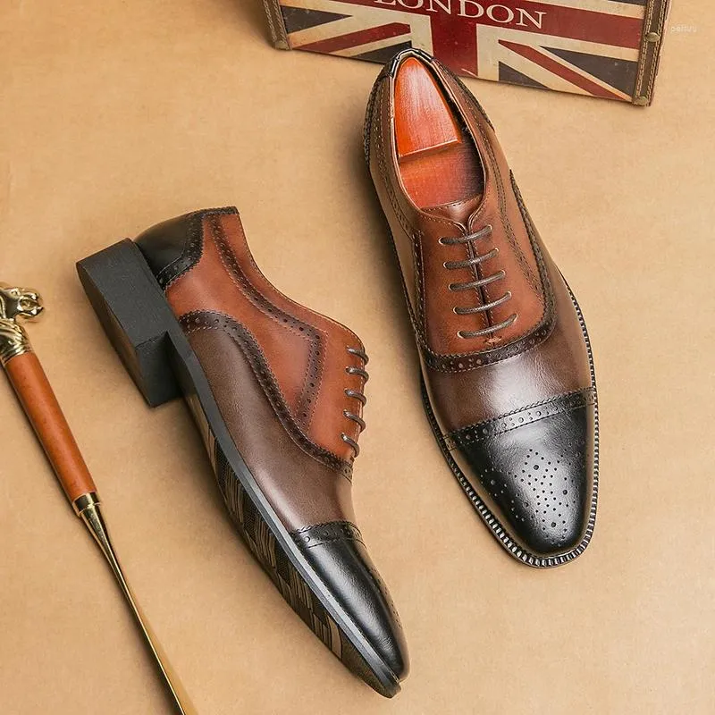 Chaussures habillées pour hommes Banquet Brogue Bout carré en cuir à la mode véritable décontracté