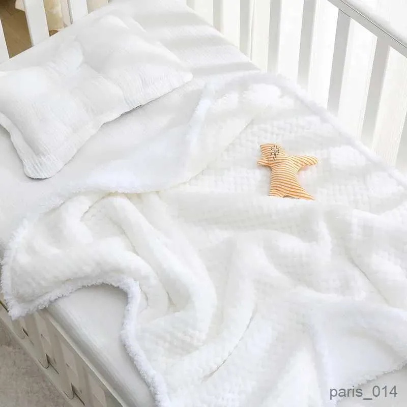 Filtar baby filt nyfödd fleece filt vinter solid spjälsäng täcke sängkläder set spädbarn swaddle wrap