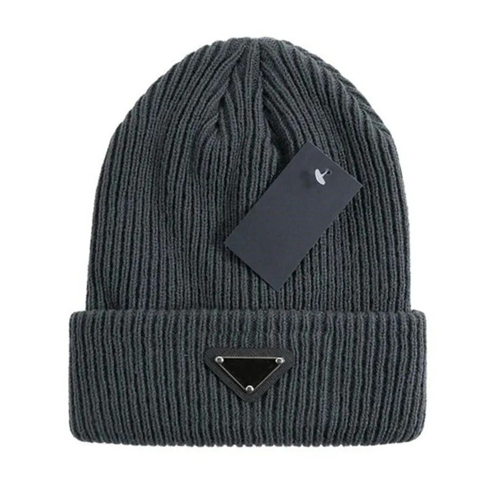 2024 Designer cappelli lavorati a maglia di alta qualità di lusso invernale di lana calda Beanie Caps per uomo e donna moda all'aperto cappello aderente casuale Skull Cap P-9