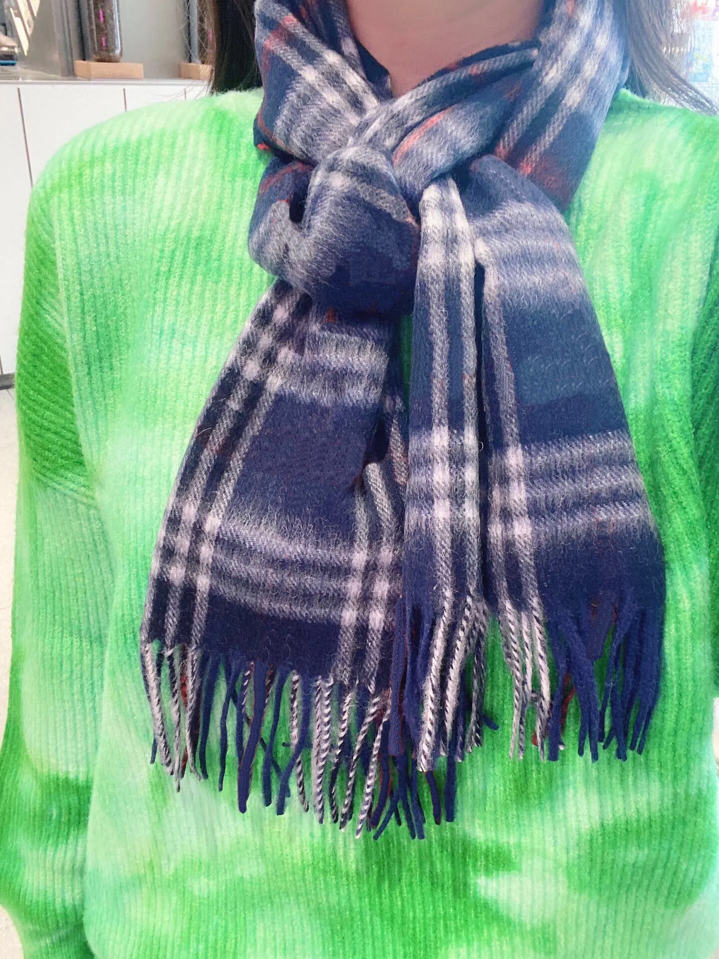 Neuer Modedesigner-Schal für Damen und Herren im Winter. 100 % doppelseitiger Schal aus reinem Kaschmir mit himmlischem Einhorn-Karomuster. Reiner, warmer Seda-Satin, kariert, doppelseitiger Schal