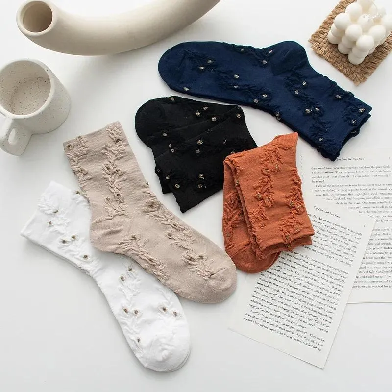 Women Socks Winter Products In The Tube Women's Japanese Stockings Korean Retro Pattern Mid-tube For