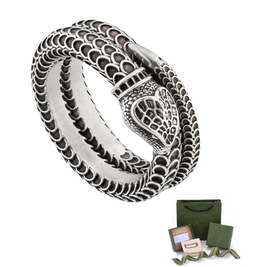 Hög lyxpolerad klassisk designer Women Lover Rings Band rostfritt stål Par Ring modedesign Kvinnesmycken hela236w