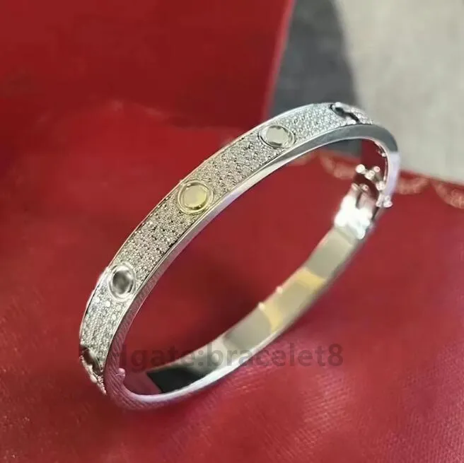 Bracelet de créateur de luxe Bracelet en diamant Marque de bijoux de haute qualité Lien épais en acier inoxydable avec boîte de marque pour femmes et hommes cadeau de fête d'argent d'or de mariage PLXH