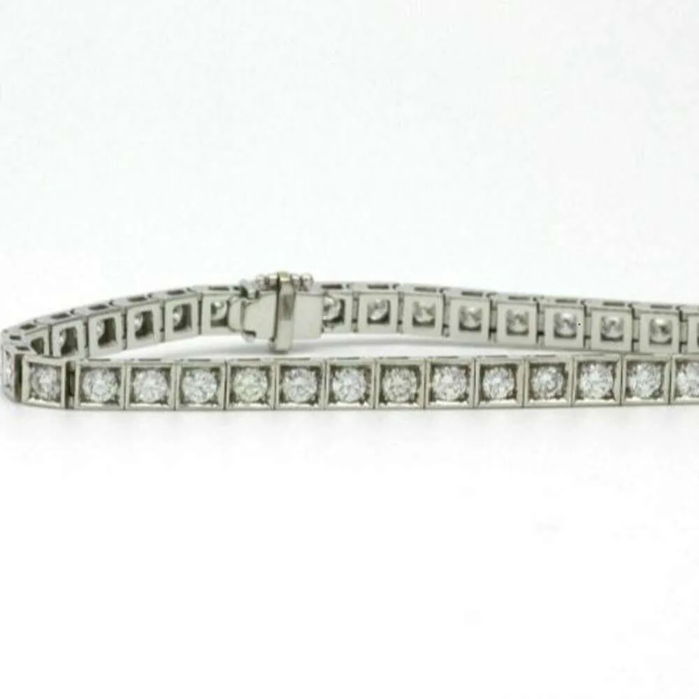 Bracciale tennis in argento sterling 925 con taglio rotondo bianco Moissanite da 5,50 TCW per donna