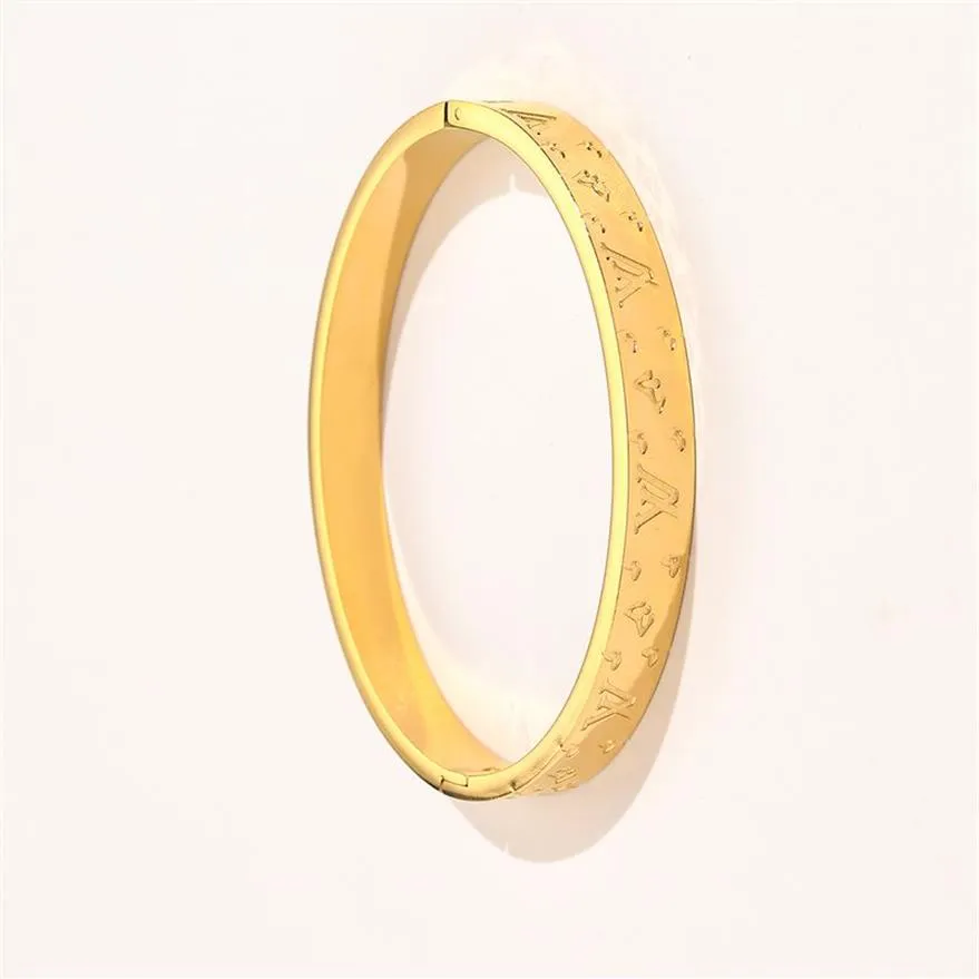 Nuovi braccialetti di stile Bracciale da donna Gioielli di design di lusso Placcato in oro 18 carati Acciaio inossidabile Amanti del matrimonio Braccialetti regalo Intero ZG1255v