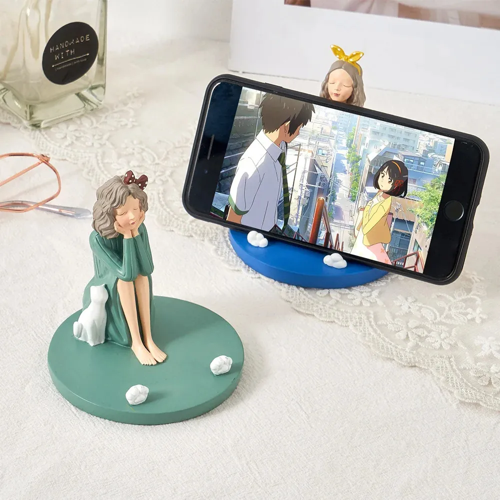 Decorative Objects Figurines Modern Girl Statue Phone Holder Resin Tablet Aesthetic Home Decor Desk Accessories Kawaii Miniatures Gift 231017