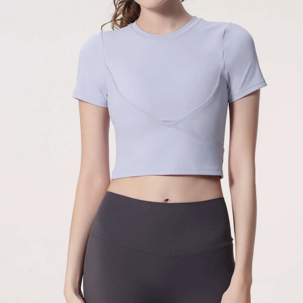 2024 Lu Lu Yoga Femme T-Shirt Femme Tshirt Sport Crop Top Blouse Crop Top Comme Corset Manches Courtes Design Demi Manches Pull Lemonnn