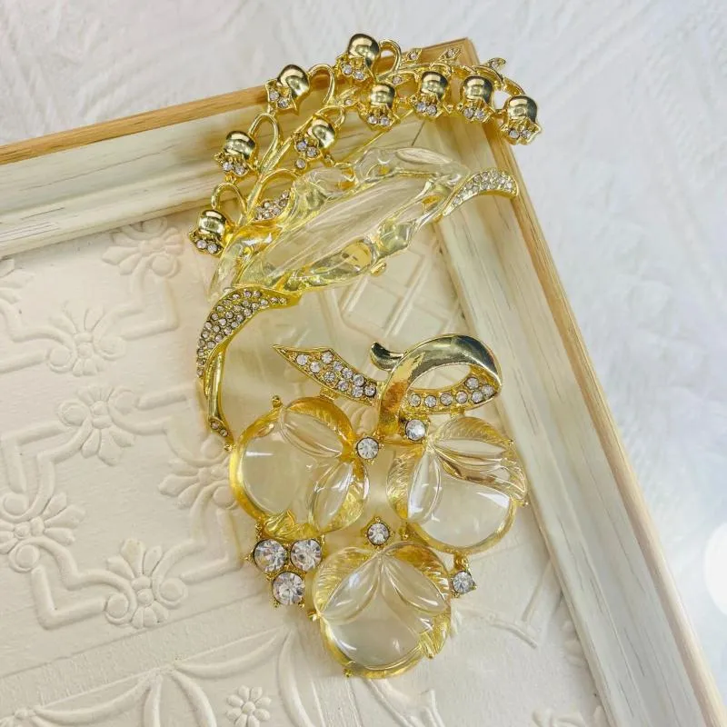 Broscher transparenta geléliljor dal druvor brosch retro legering ornament glittering genomskinlig bli av med blommor kvinnliga kläder stift