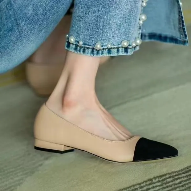 Canal robusto designer de couro feminino saltos de luxo sapatos de salto sandálias dupla carta impressão sapatos de couro fundo plano sapatos clássicos