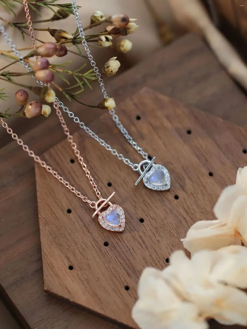 Pendants Han Hao S925 Sterling Silver Fashionable Heart-Shaped Lock Collarbone Chain Necklace With Natural Moonstone For Women