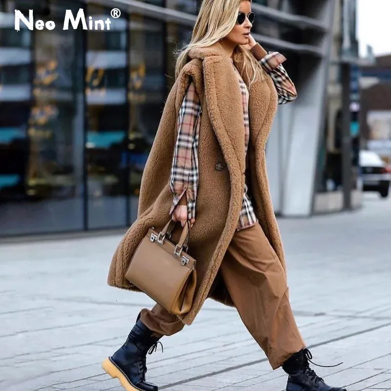 Womens Fur Faux Luxury Brand Runway Fashion Long Teddy Bear Gilet Vest Coat Women Winter Warm Oversized Sleeveless Jacket Waistcoat 231017