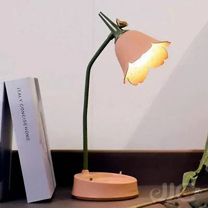 Nowości Flower Lampa Lampa Lampa LED Student Sypialnia Pokój Oświetlenie dotyk Odczyt Ochrony Oczy Ochrona wielofunkcyjna Light 231017