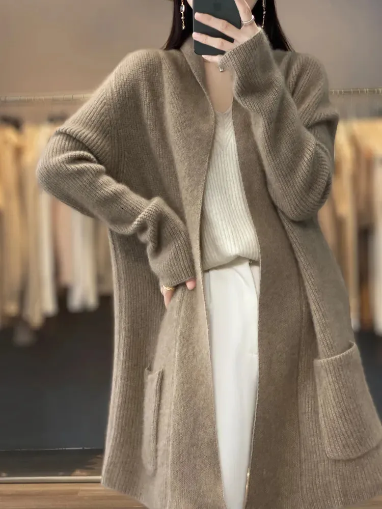 Kvinnor tröjor Long Cashmere Cardigan Autumnwinter Lapel Knit Casual Solid Color Womens Topps Tjockade 100% Wool Coat Loose Pocket Sweater 231019