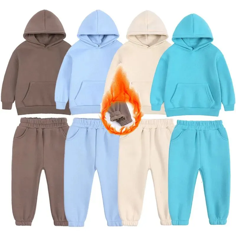 Set di abbigliamento 2-12 anni abbigliamento per bambini inverno nuovo maglione in pile per ragazzi e ragazze con cappuccio Tuta sportiva in peluche per bambini 231019