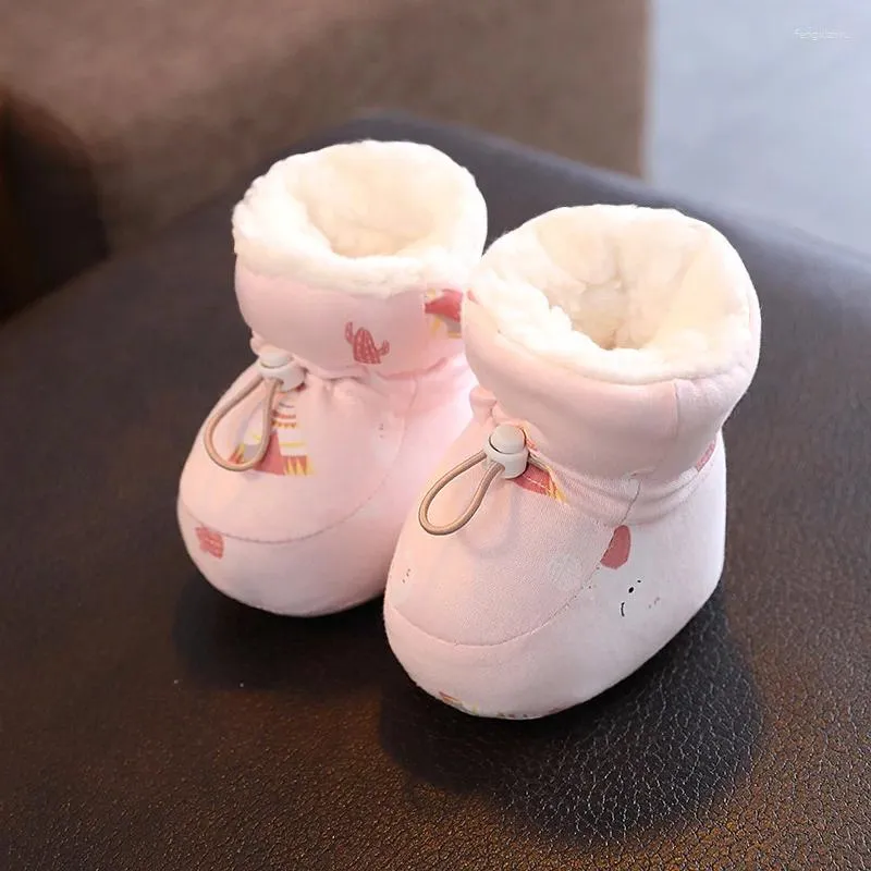 Första vandrare Autumn Winter Baby Cotton Boots Spädbarn Girls Boys Warm Fashion Shoes With Fuzzy Balls Kid 0-18m