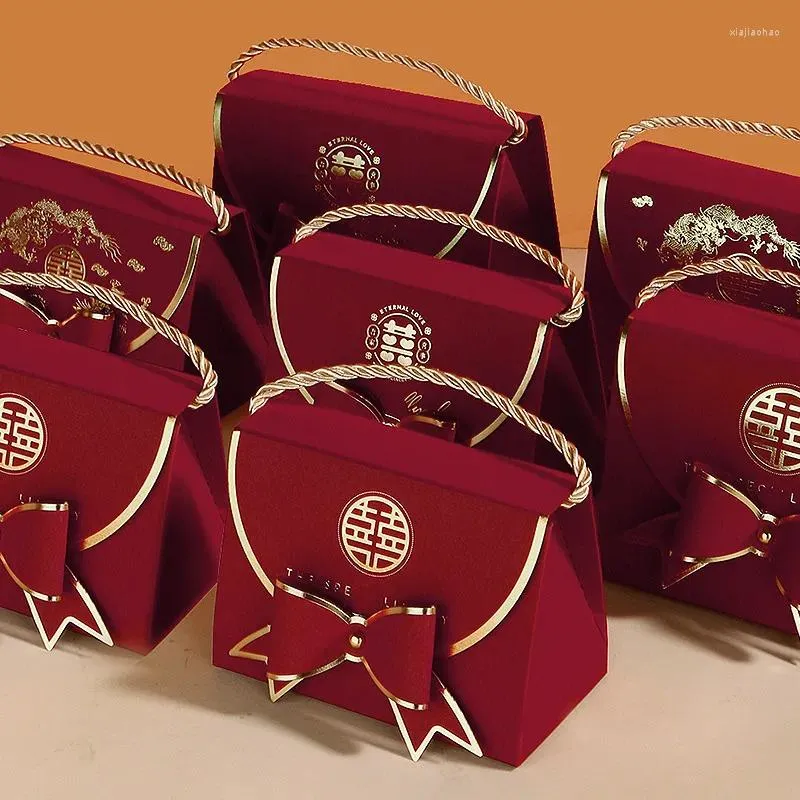 Present Wrap Chinese Style Bröllopspresenter för gäster papperspåsar med handtag Candy Box Bolsas Para Empacar Productos Packaging Boite