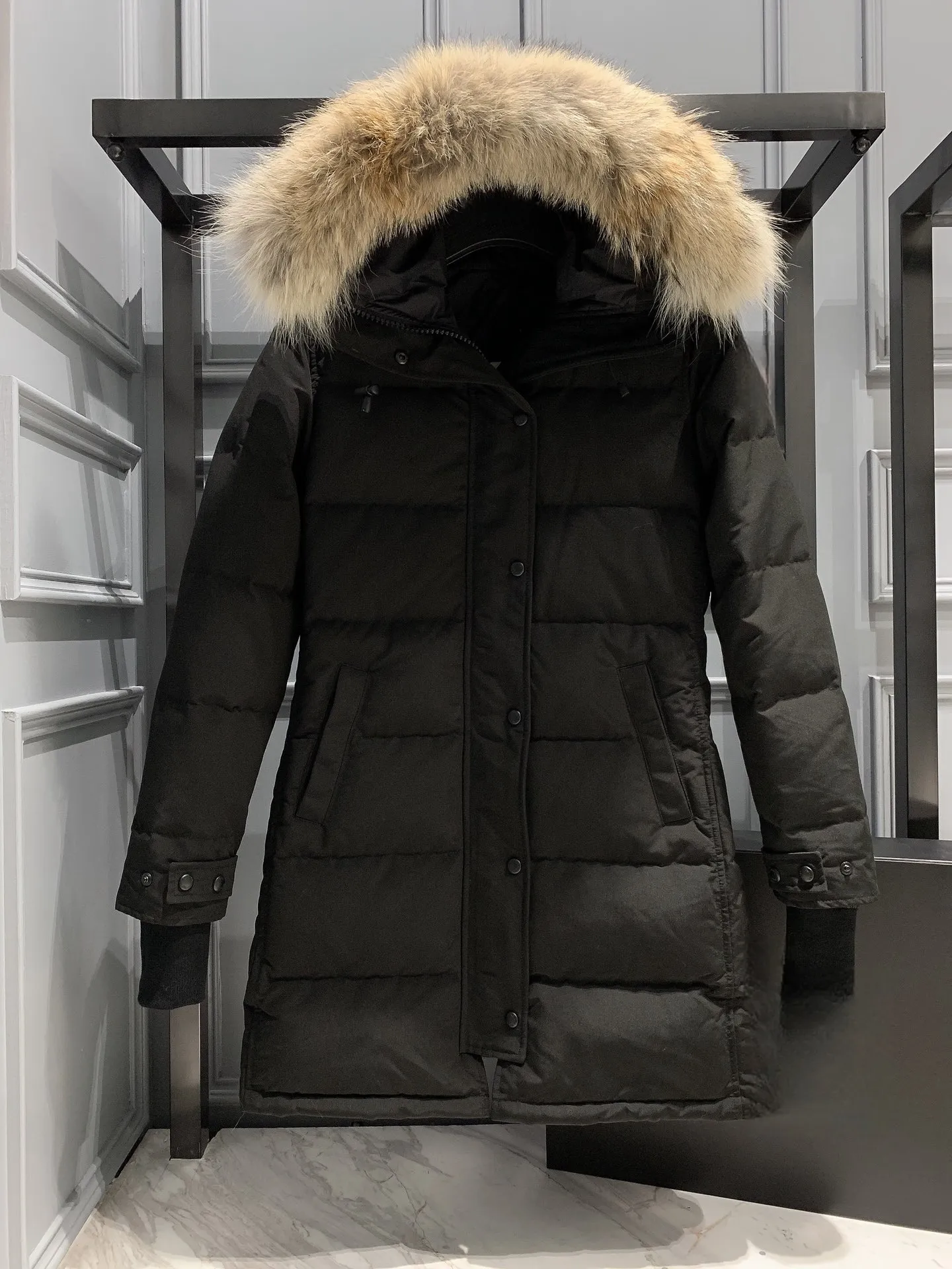 Designer Canadien Women Down Jacket Fashion Brands Longs Long manteau Grand Collier de fourrure de poche Top thermal Femelle Large Habillement Windproof