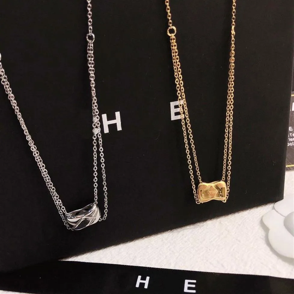 Collana di diamanti di design di lusso Collana con ciondolo di gioielli di design Moda giovane stile a catena lunga Accessori in argento placcato oro Exq189u