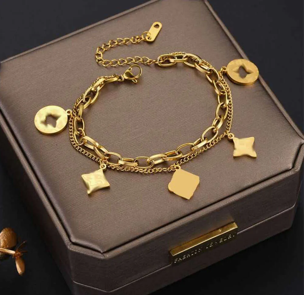 19 bedelarmbanden Luxe armband Klavertje vier Elegant Modieus 18K goud Agaat Schelpketting Moeder Dames Meisjes Paar Vakantie Verjaardagsfeestje Cadeau