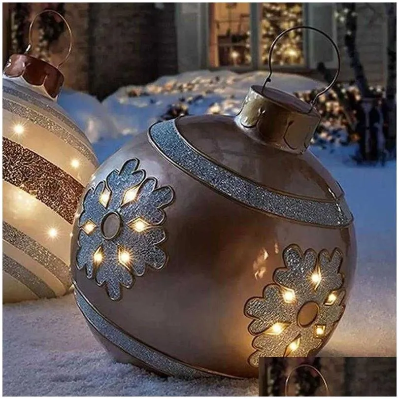 Décorations de Noël 60cm boule décorée gonflable extérieure faite PVC NT pas de lumière grandes boules arbre jouet 2022 livraison directe maison garde Dhjfi