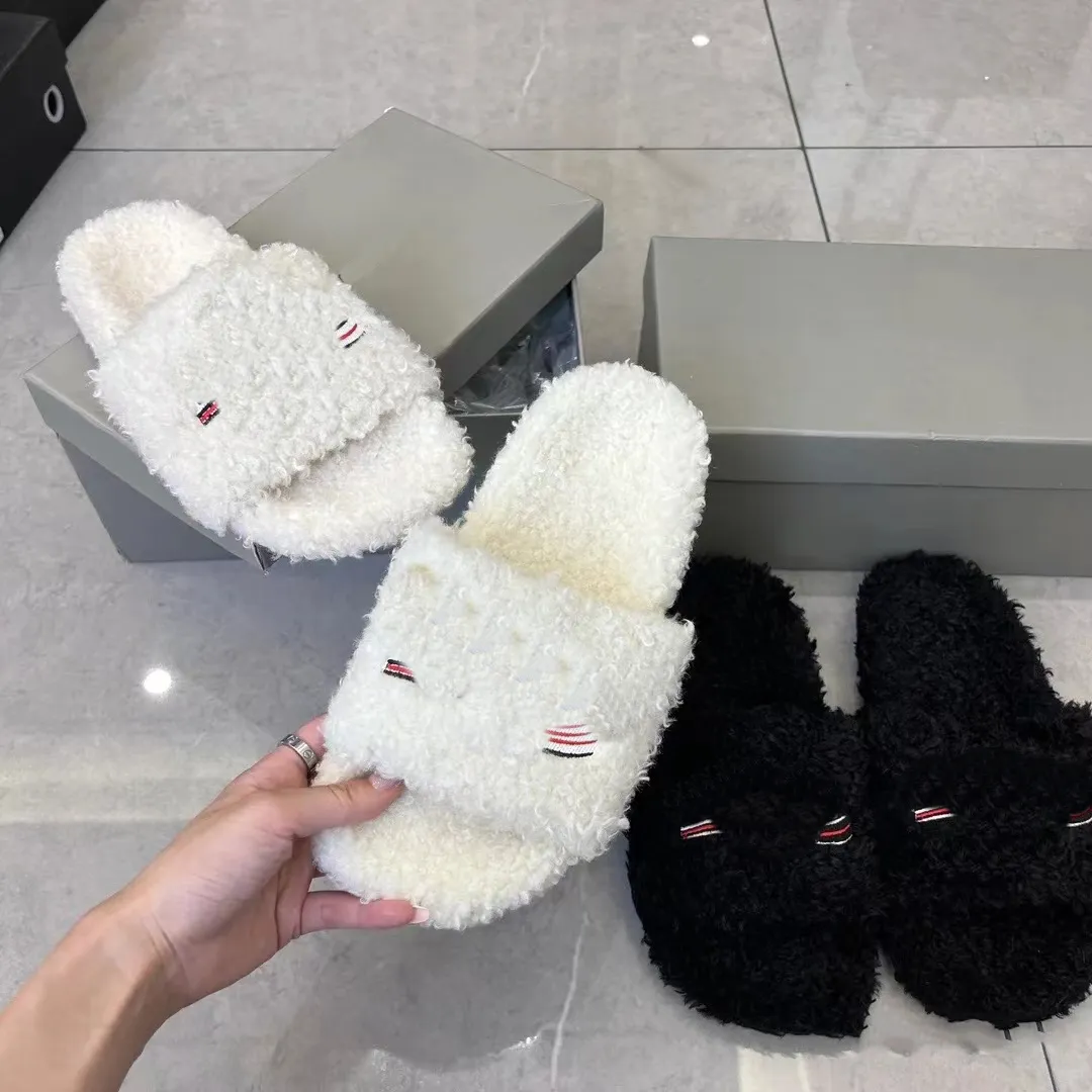 Designer Men's and Women's Slippers Sandals Fashionable Artificial Lamb Fur Flat Slippers Autumn and Winter Leather Outdoor Slippers