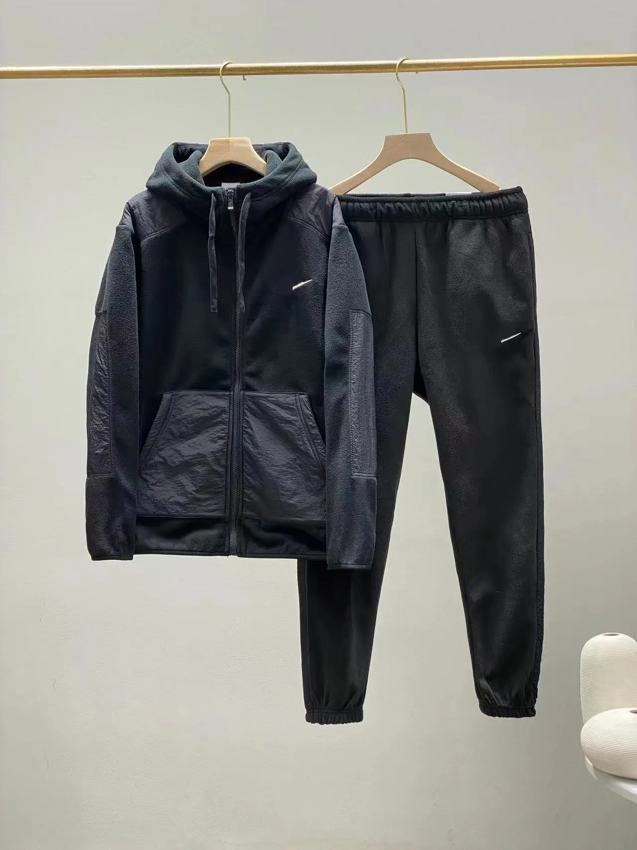 Tute Uomo Donna Set Primavera Autunno Felpe con cappuccio Pantaloni 2 pezzi Set Felpa con cappuccio da corsa Felpa da uomo di marca Sport Pantaloni sportivi da uomo