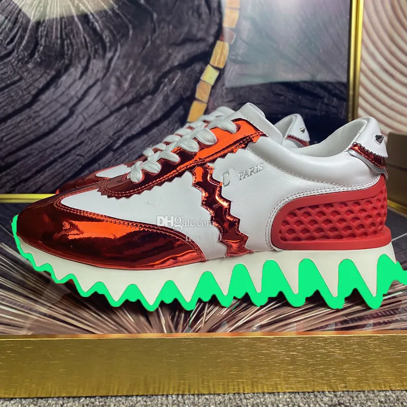 Fashion shoes shop red colour
