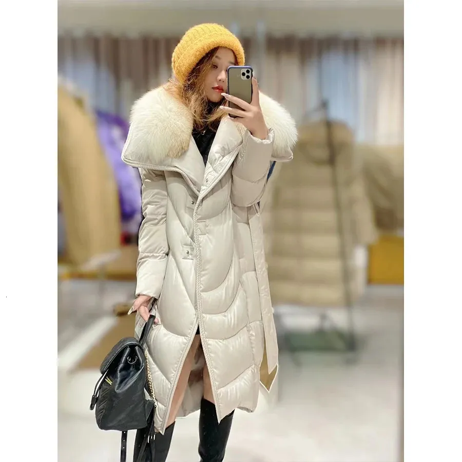 Womens Fur Faux Goose Down Jacket With Natural Collar In Outerwear Warm Fashion Selling Coats 231018