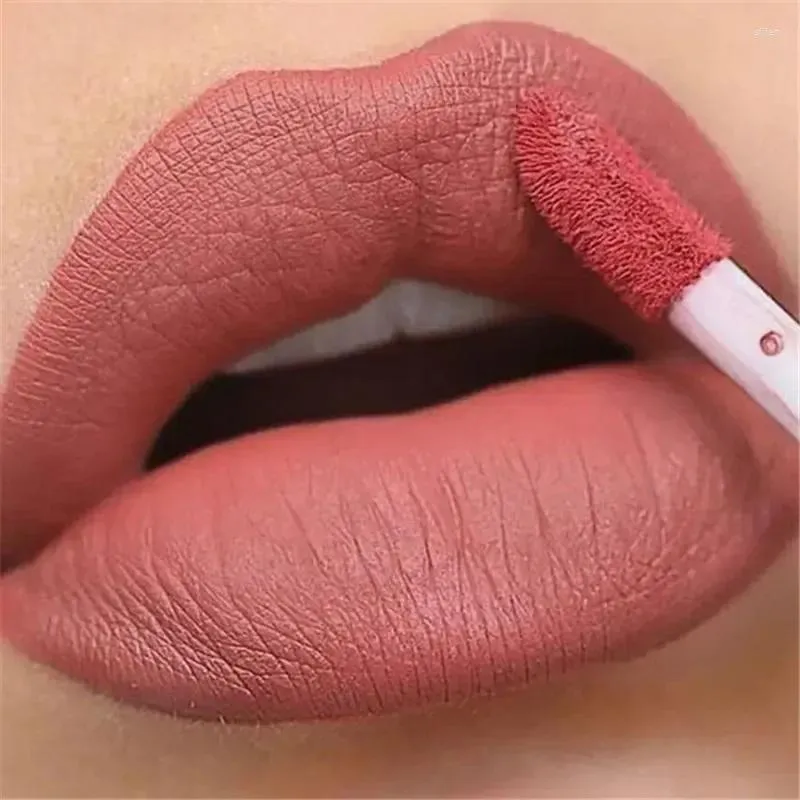 Lip Gloss 4 Colors Matte Velvet Non-Stick Cup Waterproof Long-lasting Liquid Lipstick Cosmetic Sexy Red Glaze Fashion Makeup