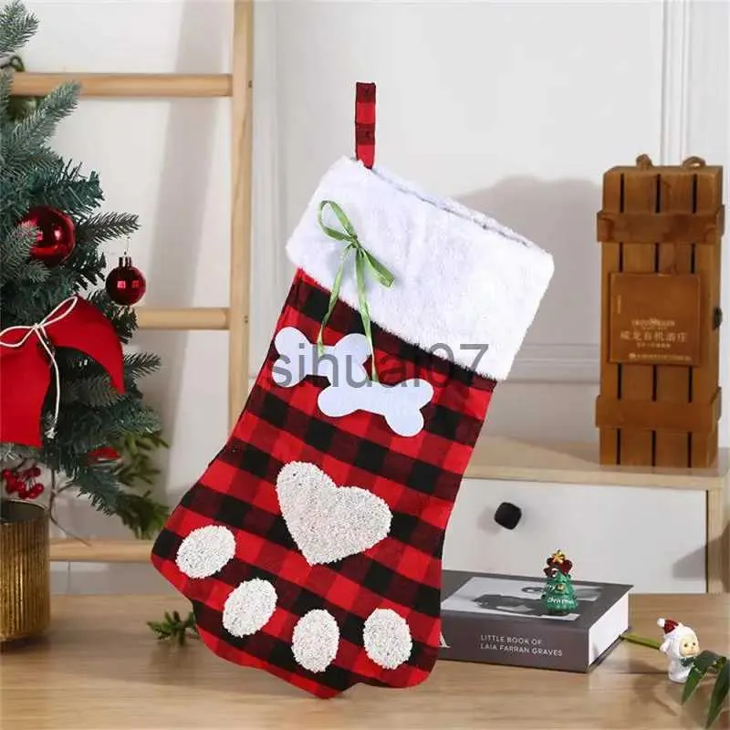 Décorations de Noël Chaussettes en os Plaid Décoration de vacances de dessin animé Matériaux de haute qualité Décoration de vacances pratique et mignonne Décoration de Noël unique x10