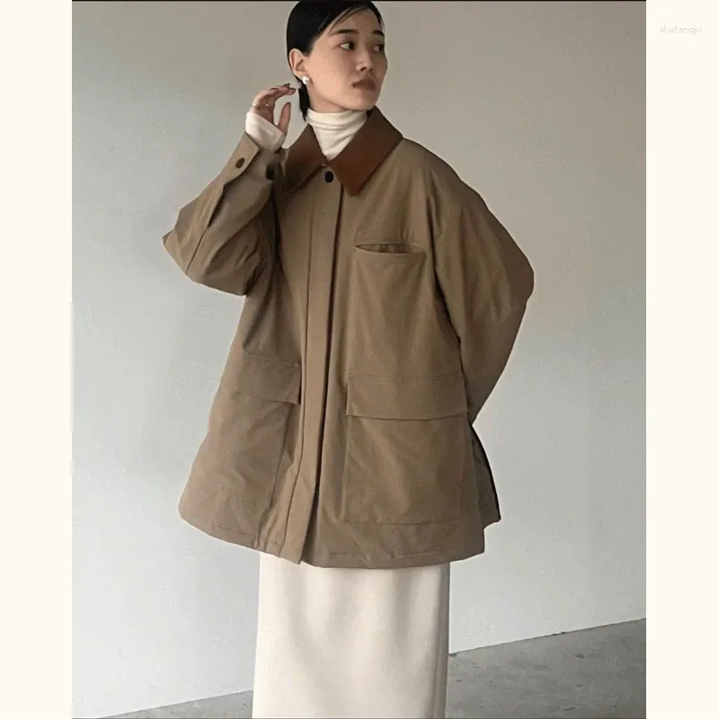 Trench da donna 23 Autunno e inverno Colletto in colore a contrasto retrò Nicchia Giacca trapuntata da caccia con tasca quadrata allentata Donna