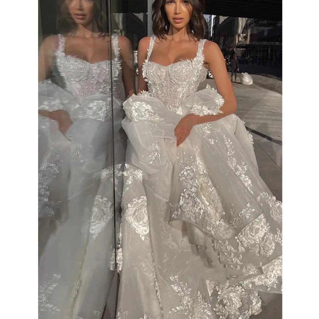 Princess Boho Wedding Dress Women Gorgeous Sleeveless Lace Appliques Pleats A-Line Bridal Gown Sweep Train