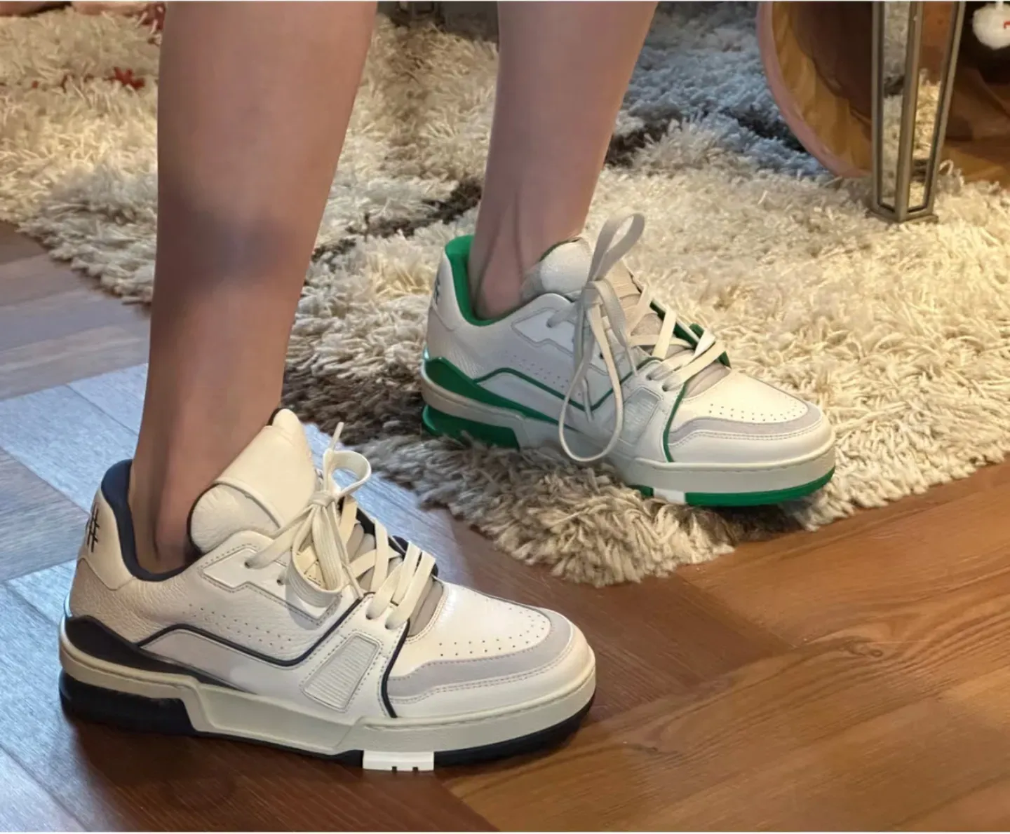 Trainer bianche e shop nere