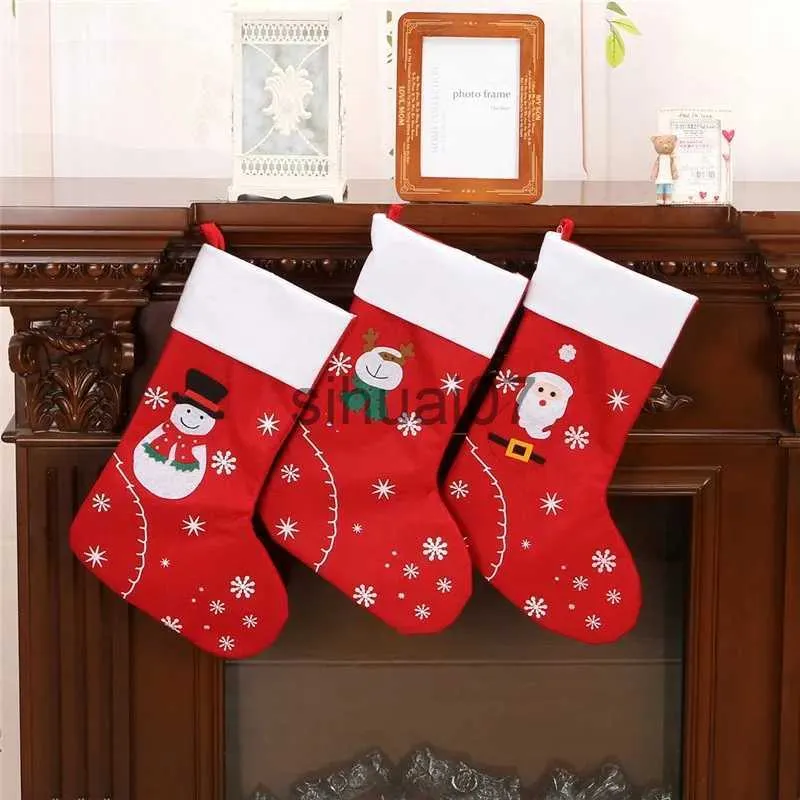 Decorações de Natal Meias de Natal tecido Papai Noel meias presentes sacos de doces infantis boneco de neve bolsos de cervos pendurados árvores de Natal comemorando o Novo Ye