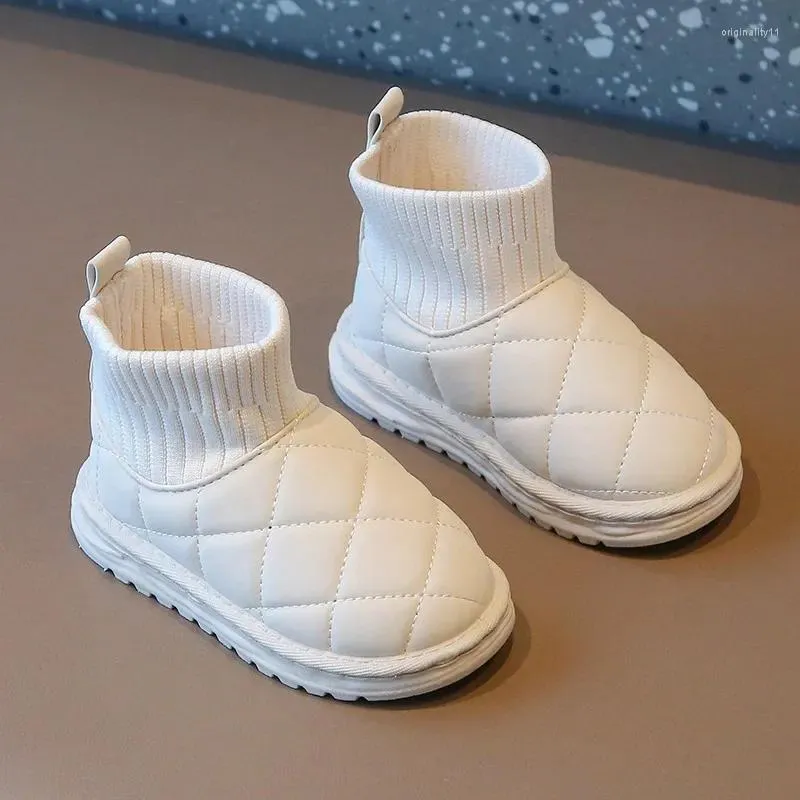 ブーツキッズ幼児のための雪雪ビッグボーイズガール冬のファッションシンプルなぬいぐるみ子供足首綿因果的汎用性